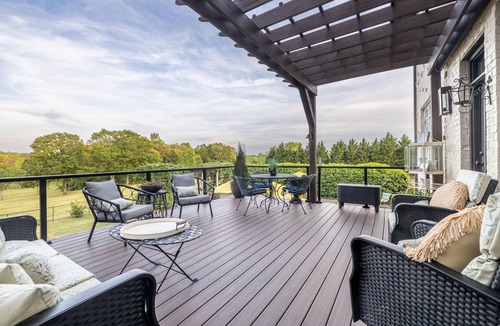 Simpsonville House | The Wright Place-Private Country Estate 25/min to DT G-Ville. Pool/Hottub!