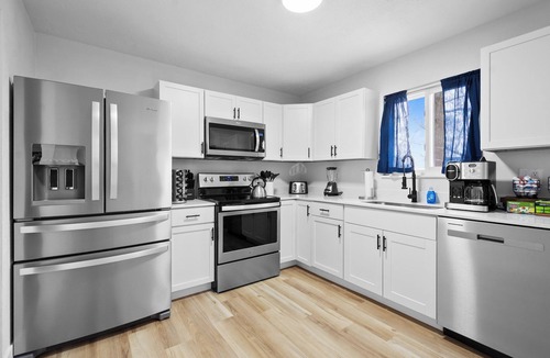 Fairborn House | The Wright Stay - Quiet, Family Friendly Home near WPAFB and Wright State.