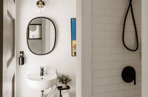 Roscoe Hotel | The Yarra