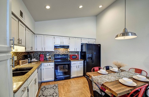 Mesa Grande House | +[theCrashPad]+ 3 bedrooms + 2 bathrooms + familyfriendly + hottub + pingpong