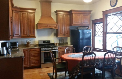 Three Forks Apartment | Thee Forks Mt. Historic 1910 Bryant Hotel 28 Minutes From Bozeman Montana