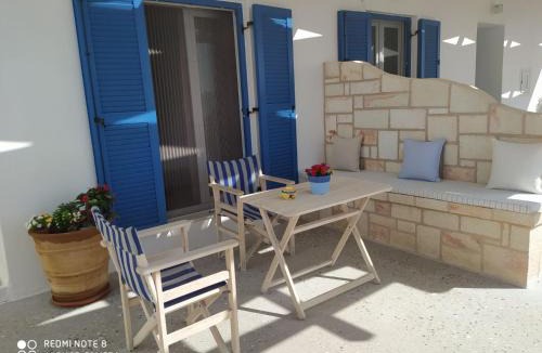 Psathi Apartment | Themonia Studios Kimolos