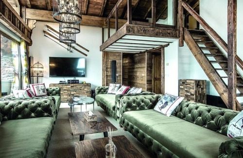 Mittelberg Ski Chalet | There are several terraces and a large garden