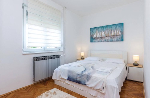 Zurkovo Apartment | These functional apartments are located in Kostrena, not far from the town of Crikvenica.