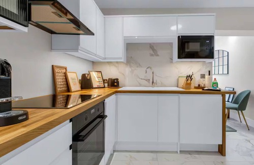 Canterbury House | Think Positive House at Canterbury - Pass the Keys