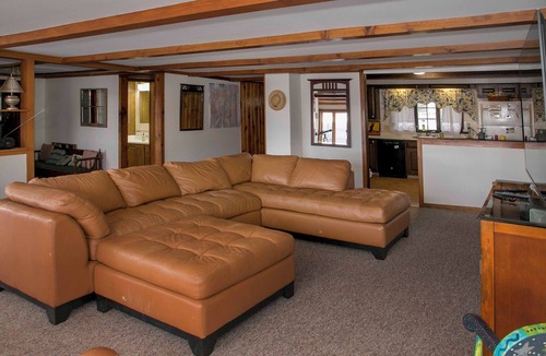 Hammondsport House | This 2 bedroom, 2 bath home is ideal for a family retreat to the Finger Lakes.