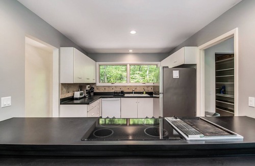 Birchwood Farms House | This 3bd with a loft house in Harbor Springs, Michigan, is an ideal retreat for the whole family