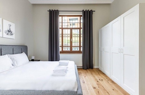Tophane Apartment | This apartment is a 2 bedroom(s), 2 bathrooms, located in Beyoğlu, İstanbul.