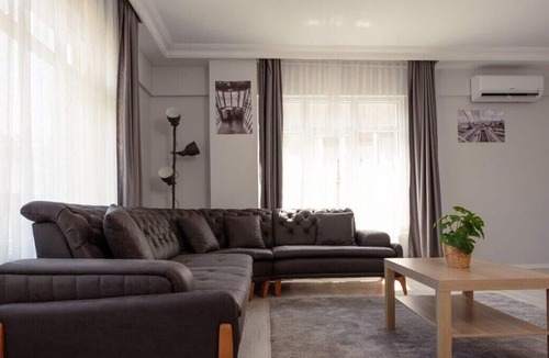 Osmanbey Apartment | This apartment is a 2 bedroom(s), 2 bathrooms, located in Şişli, İstanbul.