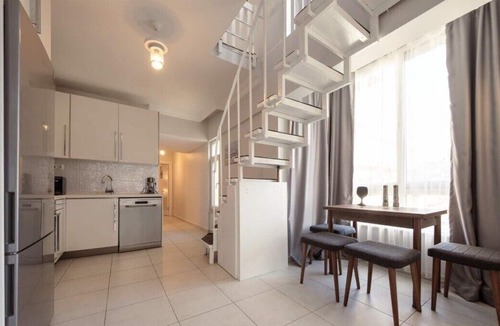 Osmanbey Apartment | This apartment is a 2 bedroom(s), 2 bathrooms, located in Şişli, İstanbul.