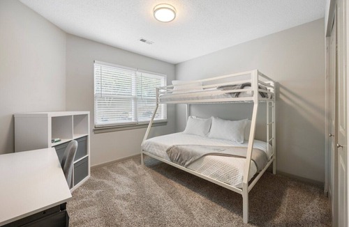 Chapel Hill Apartment | This apartment is a 2 bedroom(s), 2 bathrooms, located in Carrboro, NC.