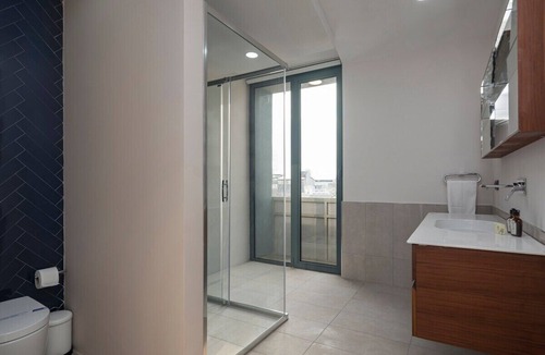 Galata Apartment | This apartment is a 3 bedroom(s), 2.5 bathrooms, located in Beyoğlu, İstanbul.