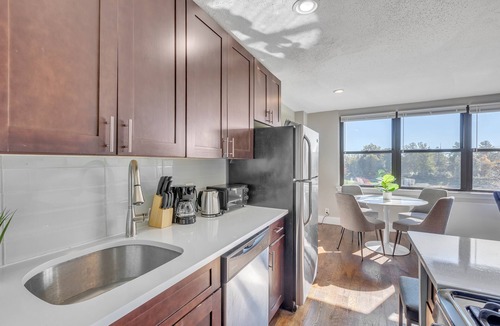 East Falls Apartment | This apartment is a 2 bedroom(s), 1 bathrooms, located in Philadelphia, PA.