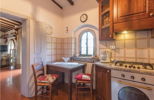 Scarperia House | This beautiful and tastefully furnished vacation villa is located in the green hills of Mugello, rea