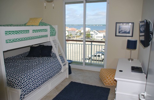 Navarre Beach Condo | This Beautiful Oceanfront Condo Is Waiting For You!