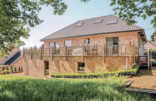 Noiseux House | This beautiful vacation home is located in Somme-Leuze and can accommodate 14 people.
