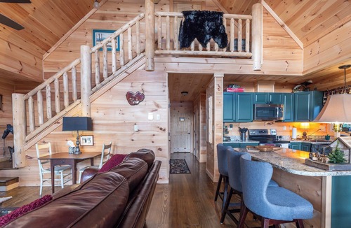 Mars Hill Cabin | This cabin is a 3 bedroom(s), 2.5 bathrooms, located in Mars Hill, NC.