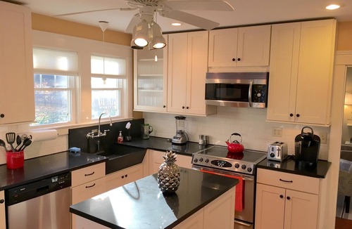 Rockland House | This Charming Coastal Cottage is One of Rockland's Most Highly Rated Properties!