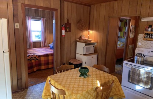Northern Bruce Peninsula Cottage | This charming cottage is the perfect place to unwind and relax