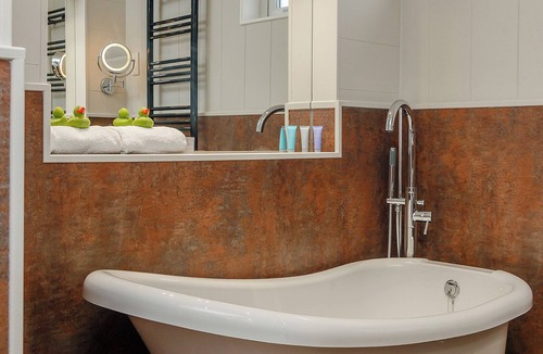 Cheddar Ski Chalet | This charming one-bedroom lodge boasts all the home comforts you need.