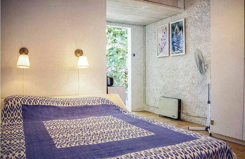La Garde-Freinet House | This comfortably furnished and very functional vacation home enjoys a quiet location in the forest L
