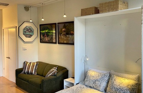 Inner Harbour Condo | This condominium is a 0 bedroom(s), 1 bathrooms, located in Victoria, BC.