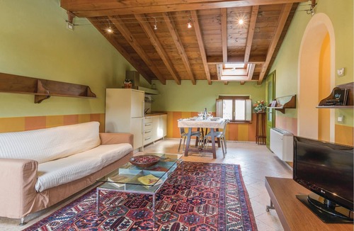 Castellaro Lagusello Apartment | This cozy apartment is located in a complex with a total of 12 apartments in a characteristic and we