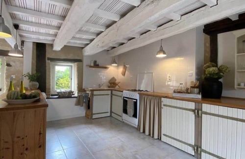 Salles-Lavalette House | This delightful three bedroom cottage offers accommodation for up to six people.