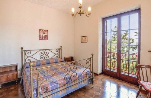 Corigliano Calabro House | This detached vacation home is located 5 km from Corigliano in the province of Cosenza and is surrou