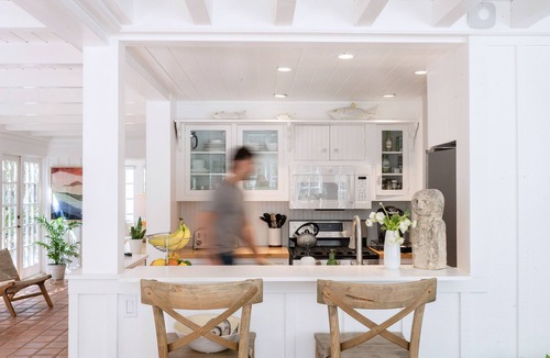 Montecito Apartment | This duplex is a 2 bedroom(s), 2 bathrooms, located in Montecito, CA.