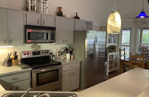 Mid Island House | This Fort Myers vacation rental is a true treasure, 2 minutes from the beach.