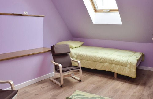 Carnet House | This fully renovated former bakehouse welcomes you in a beautiful park that will isolate you complet