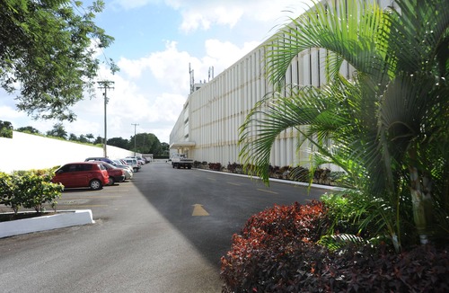 Sunset Crest Apartment | This ground floor apartment is part of a complex, located in Hometown, 5 min from the beach