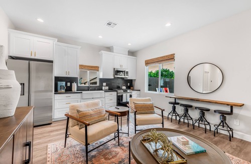Camarillo House | This house is a 2 bedroom(s), 2 bathrooms, located in Camarillo , CA.