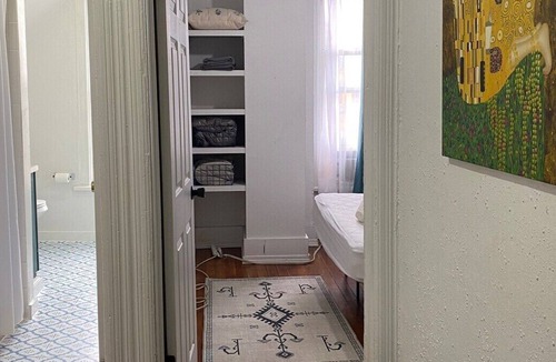 Cole House | This house is a 2 bedroom(s), 2 bathrooms, located in Denver, CO.