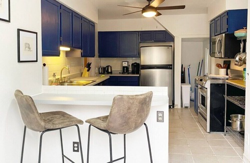 Cole House | This house is a 2 bedroom(s), 2 bathrooms, located in Denver, CO.