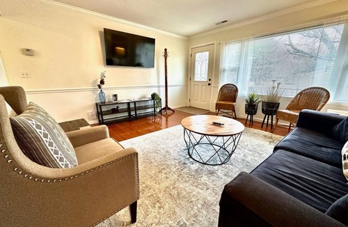 Marion House | This house is a 2 bedroom(s), 1 bathrooms, located in Marion, IN.