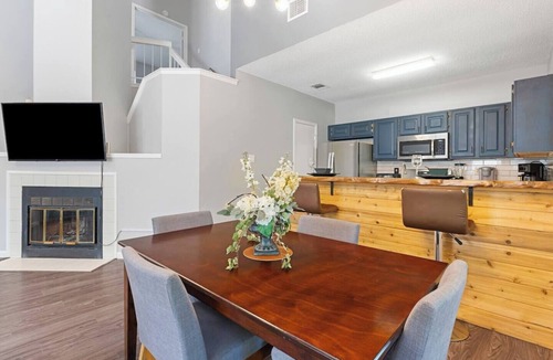 Wells Branch House | This house is a 3 bedroom(s), 2 bathrooms, located in Austin, TX.