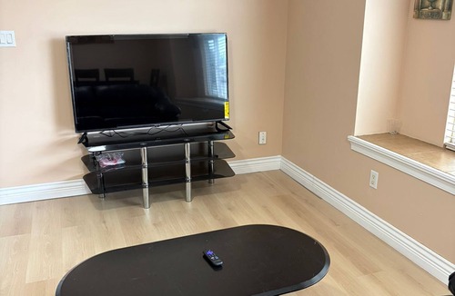 Queensborough Apartment | This is 2 bedroom suite , 22 mini driving from YVR, close to starlight casino