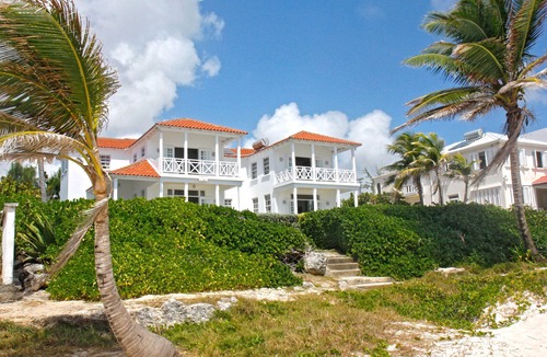 Silver Sands Villa | This is a beachfront 3 bedroom, 3 bathroom villa, family-friendly activities
