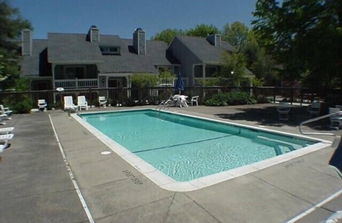 Chautauqua Condo | This is a timeshare condominium complex located on the northern end of Chautauqua Institution at 20 Elm Lane.