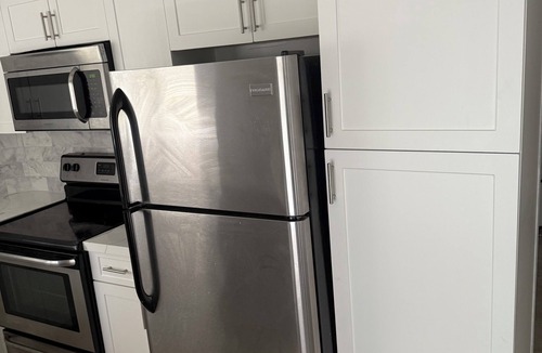 Plantation Apartment | This is a two bed and two bath. Spacious Master Suite Near Hard Rock & Sawgrass.