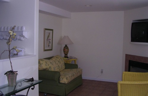 Misquamicut Condo | This is on Misquamicut Beach 2 Bedroom 1 Bath Condo 350 feet of private beach