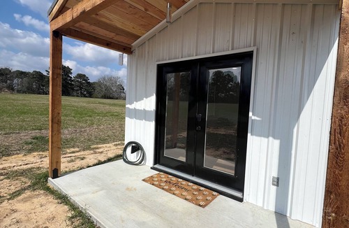 Longview House | This Little Light Peaceful Tiny House Retreat - Just 9 miles from Longview Mall