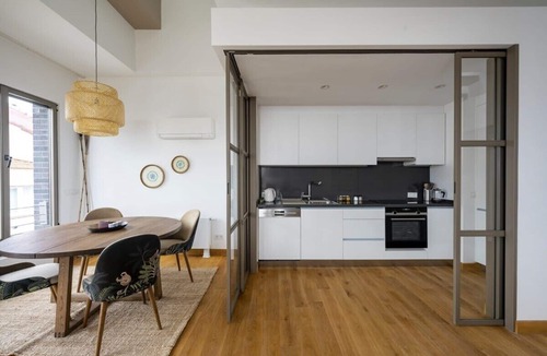 Nisantasi Apartment | This loft is a 2 bedroom(s), 2 bathrooms, located in Şişli, İstanbul.
