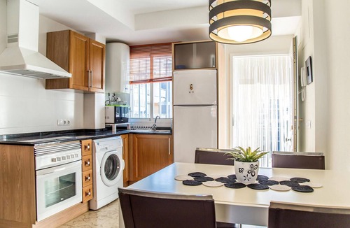 El Grau de Moncofa Apartment | This magnificent holiday apartment is in Moncofa, Castellon and is located very close to the seashor