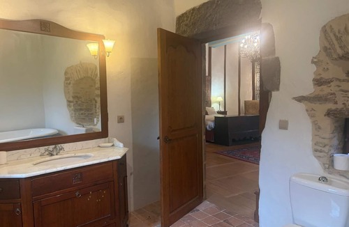 Saint-Sornin-Lavolps Other | This magnificent, spacious château can accommodate 23 people in 10 rooms.
