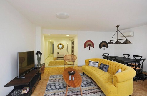 Bebek Apartment | This modern bright gorgeous 2bedroom, 1bathroom spacious home is situated right across Bebek Park