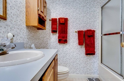 Chautauqua Condo | This newly built, modern, 2 bedroom, 1 bathroom rental condo is located on the south end of Chautauqua Institution