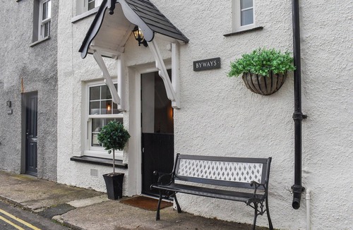 Cartmel Cottage | This quaint chocolate box cottage is nestled in the heart of Cartmel village.